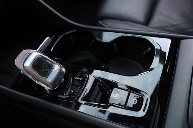 2023 Volvo XC40 Ultimate
