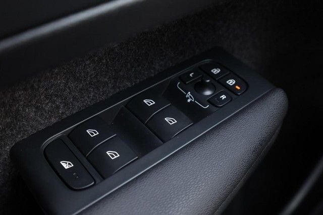 2023 Volvo XC40 Ultimate