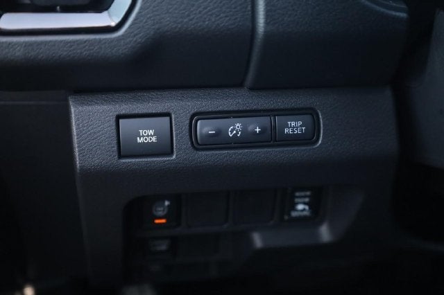 2027 Nissan Frontier Crew Cab SV