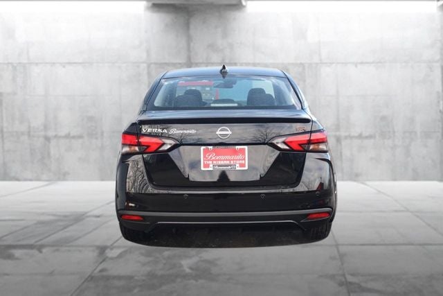 2025 Nissan Versa SR