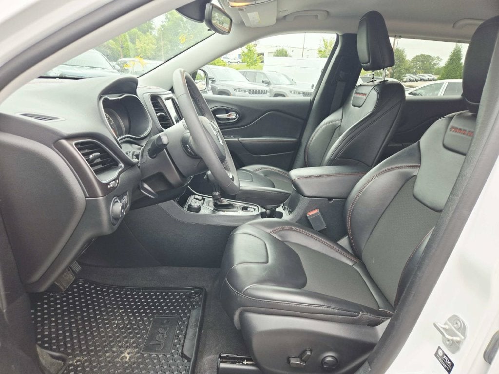 2022 Jeep Cherokee Trailhawk