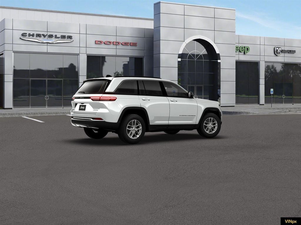 2026 Jeep Grand Cherokee Laredo