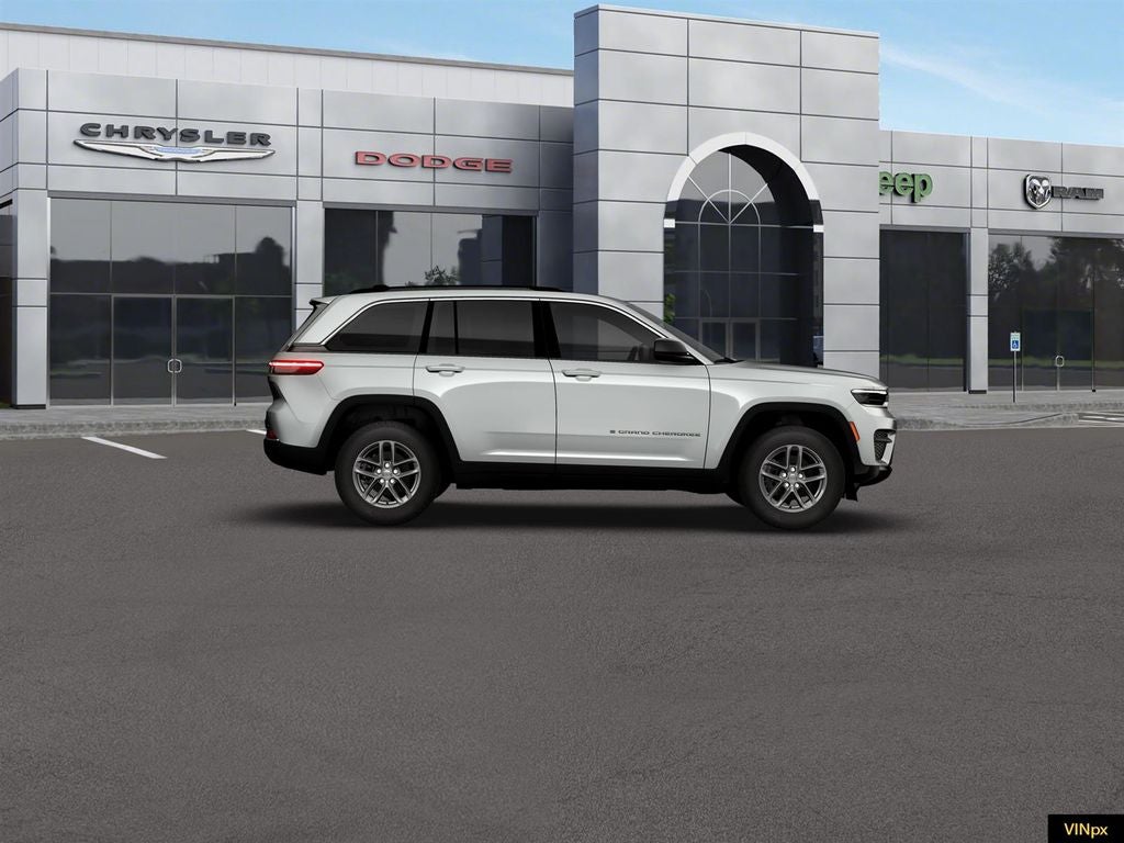 2026 Jeep Grand Cherokee Laredo