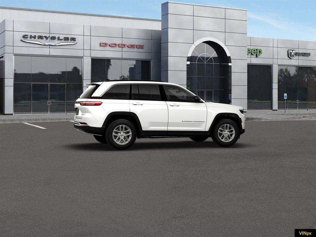 2026 Jeep Grand Cherokee Laredo