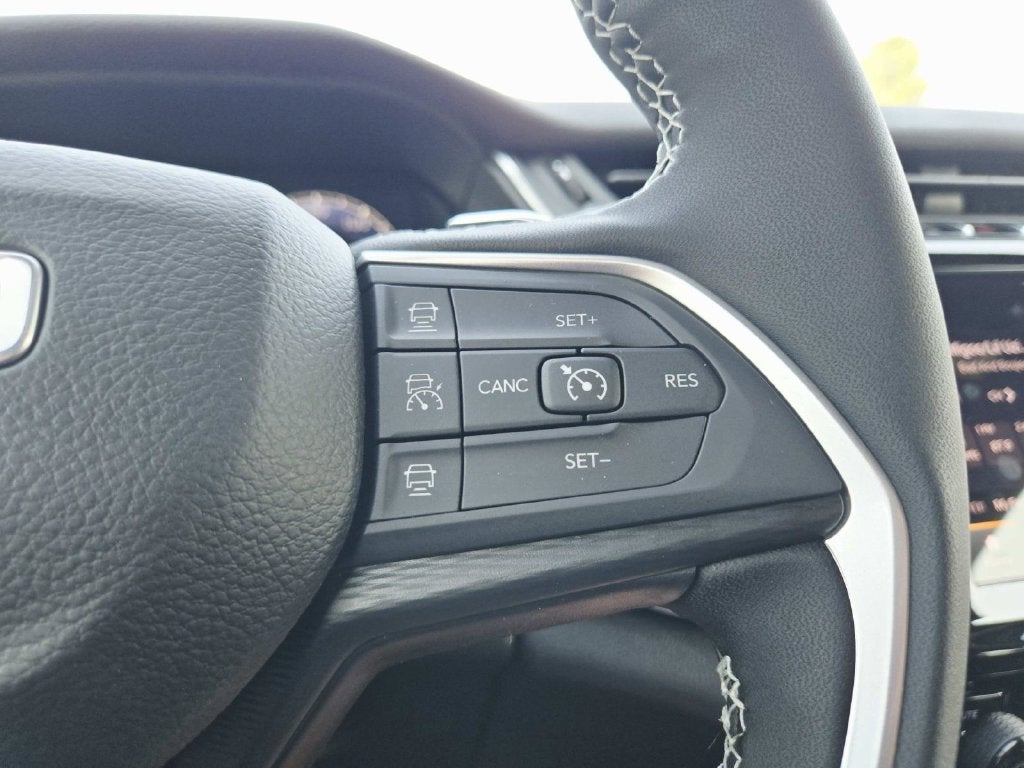 2026 Jeep Grand Cherokee L Laredo