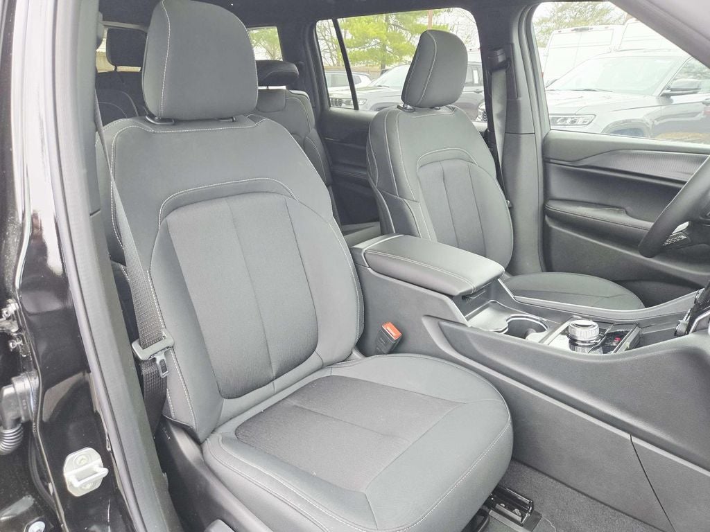 2026 Jeep Grand Cherokee L Laredo