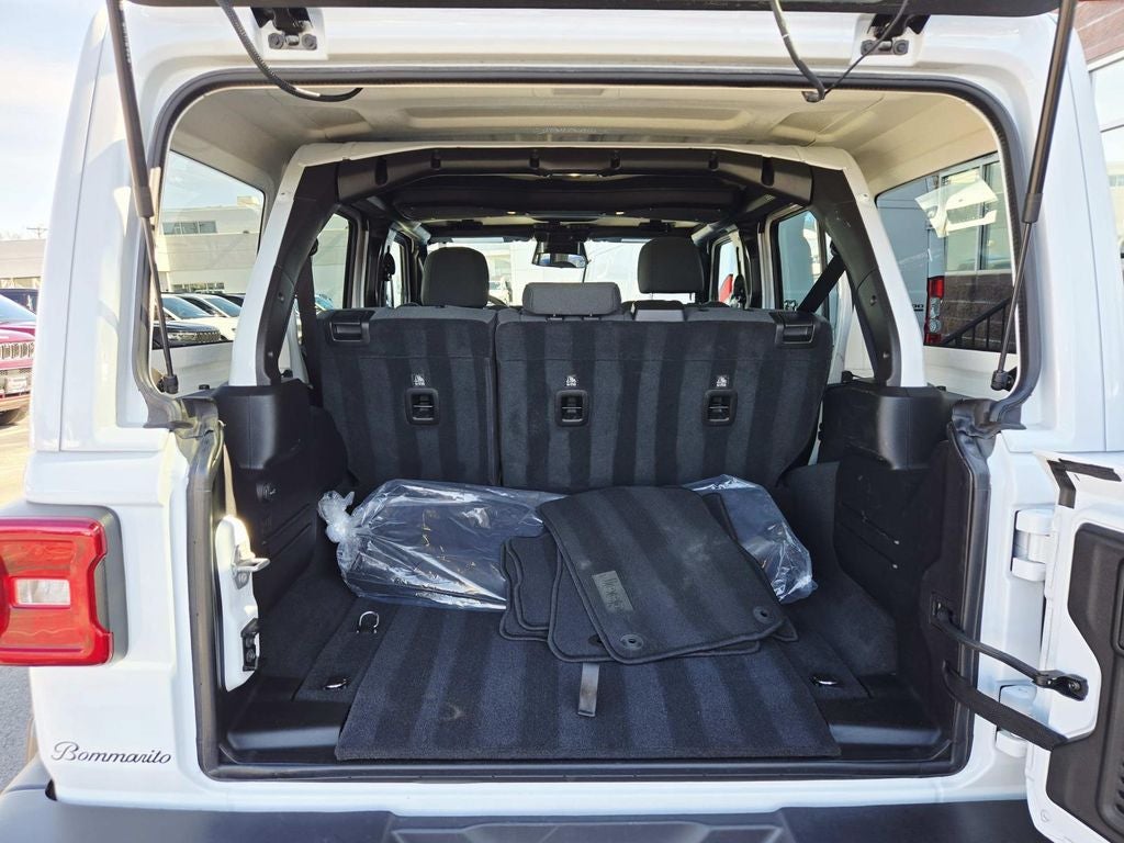 2025 Jeep Wrangler Sahara 4xe