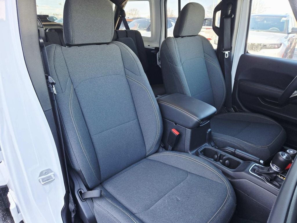 2025 Jeep Wrangler Sahara 4xe