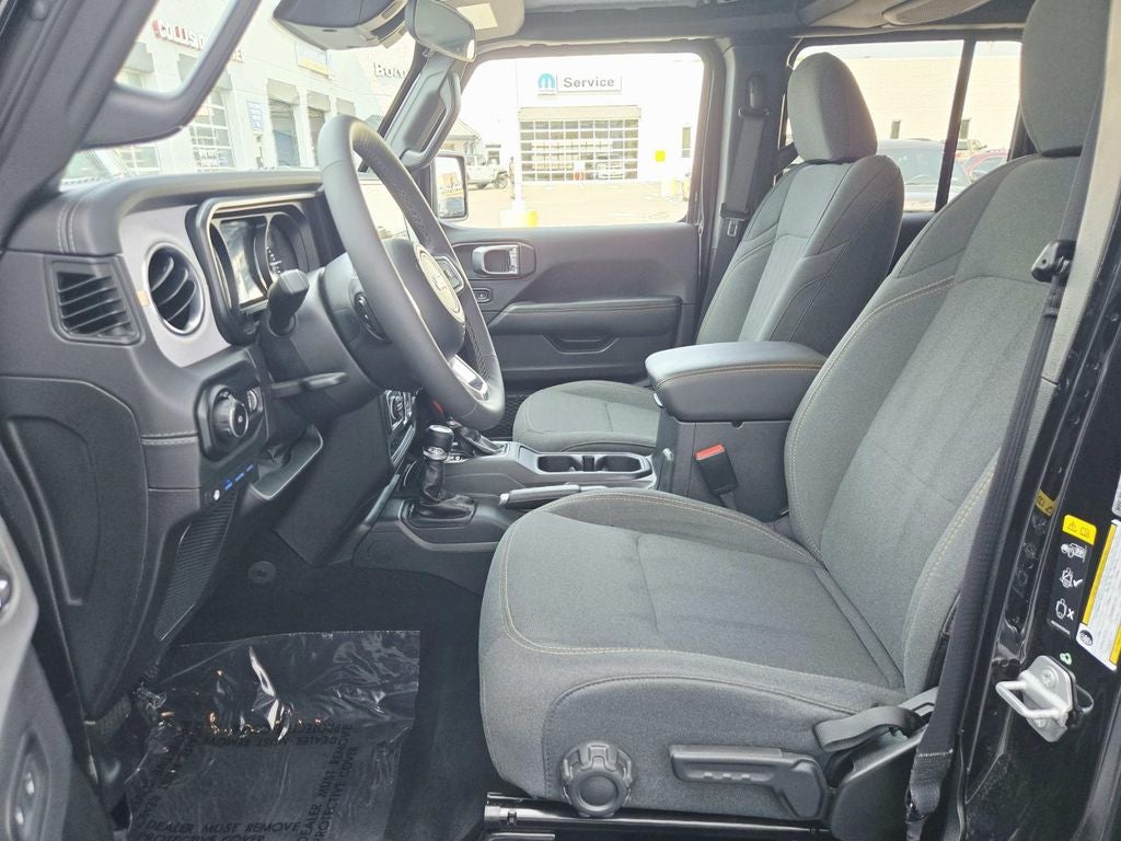2025 Jeep Wrangler Sahara 4xe