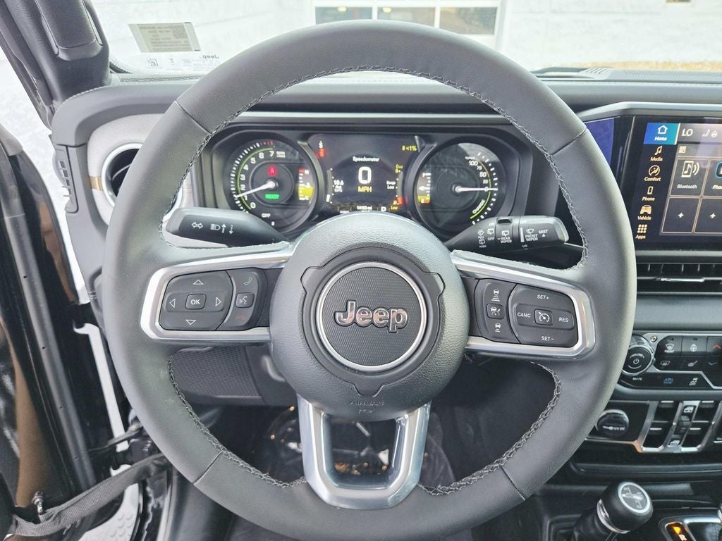 2025 Jeep Wrangler Sahara 4xe