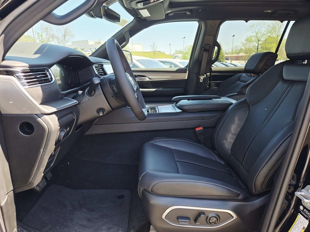 2026 Jeep Grand Wagoneer L GRAND WAGONEER L LIMITED RESERVE 4X4