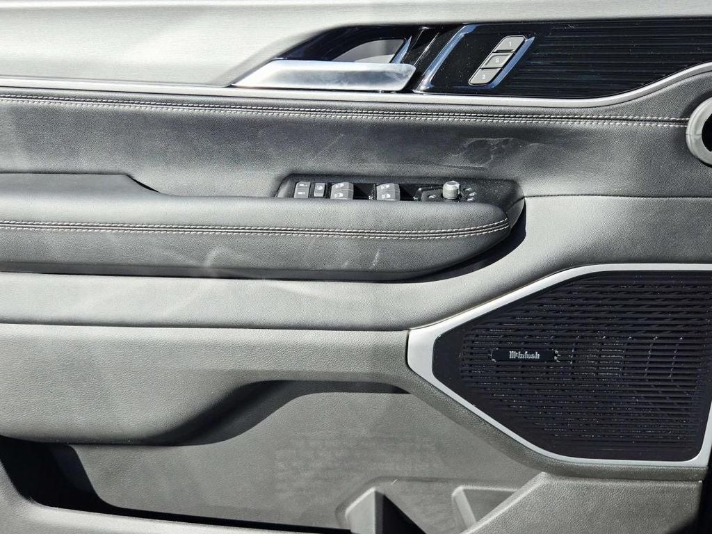 2026 Jeep Grand Wagoneer Limited Reserve