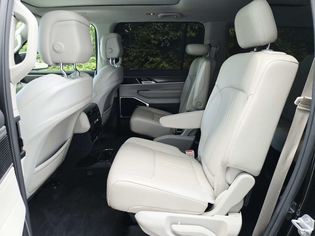 2023 Jeep Wagoneer Series III