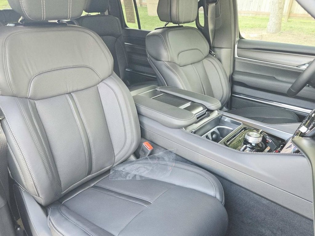 2026 Jeep Grand Wagoneer Summit Obsidian