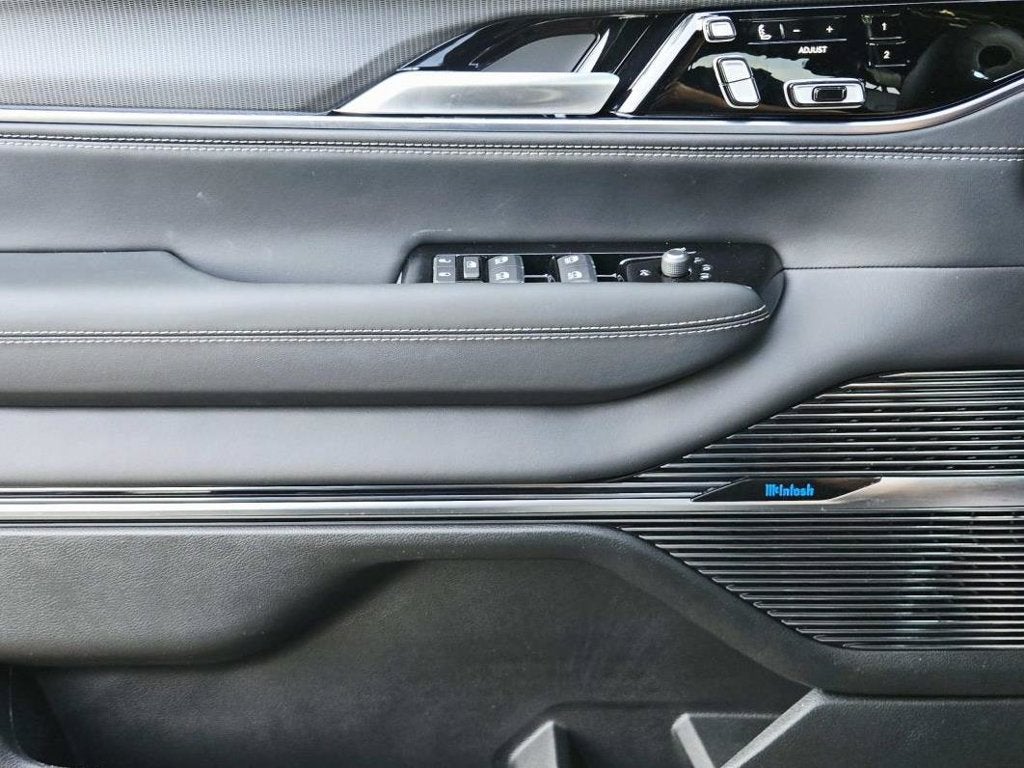 2026 Jeep Grand Wagoneer Summit Obsidian