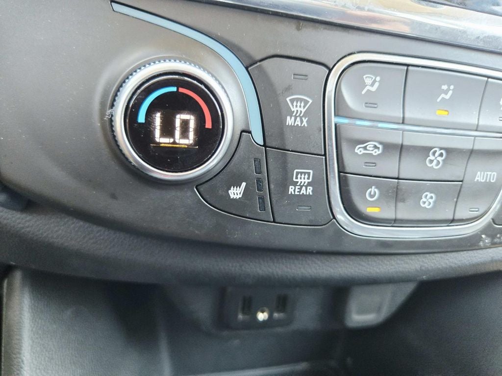 2018 Chevrolet Traverse LT Cloth w/1LT
