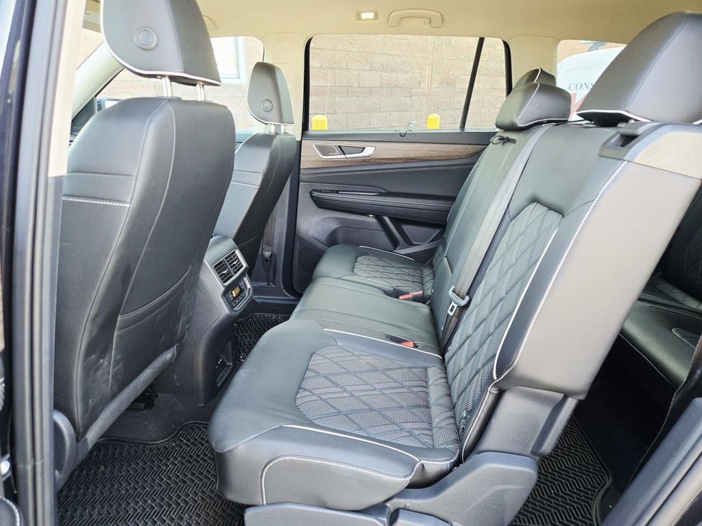 2024 Volkswagen Atlas 2.0T SEL Premium R-Line