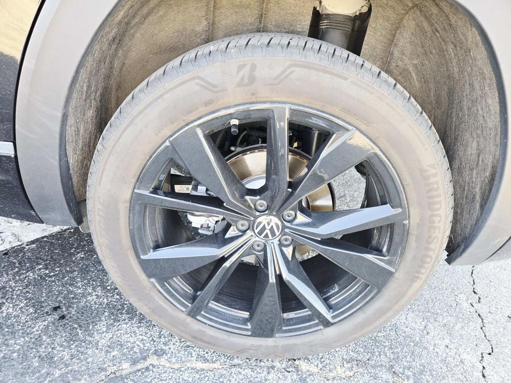 2024 Volkswagen Atlas 2.0T SEL Premium R-Line