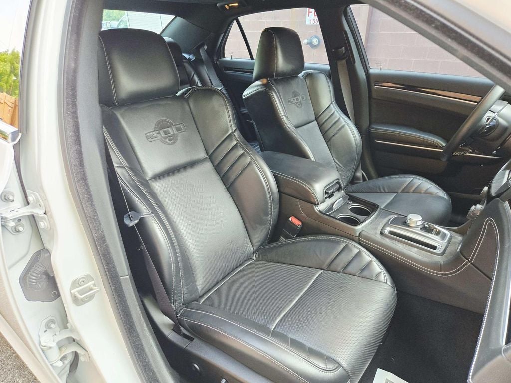 2023 Chrysler 300 C