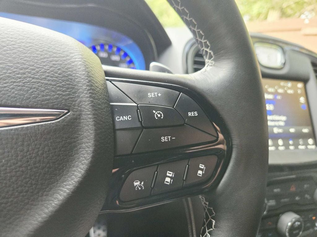 2023 Chrysler 300 C