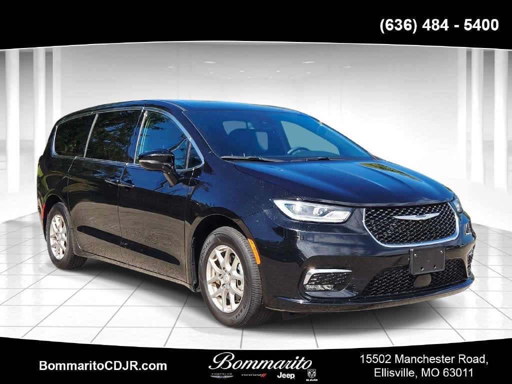 2025 Chrysler Pacifica Select