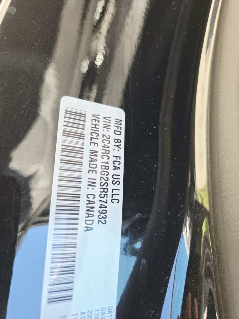 2025 Chrysler Pacifica Select