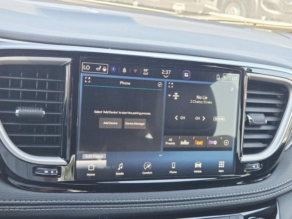 2026 Chrysler Pacifica Select