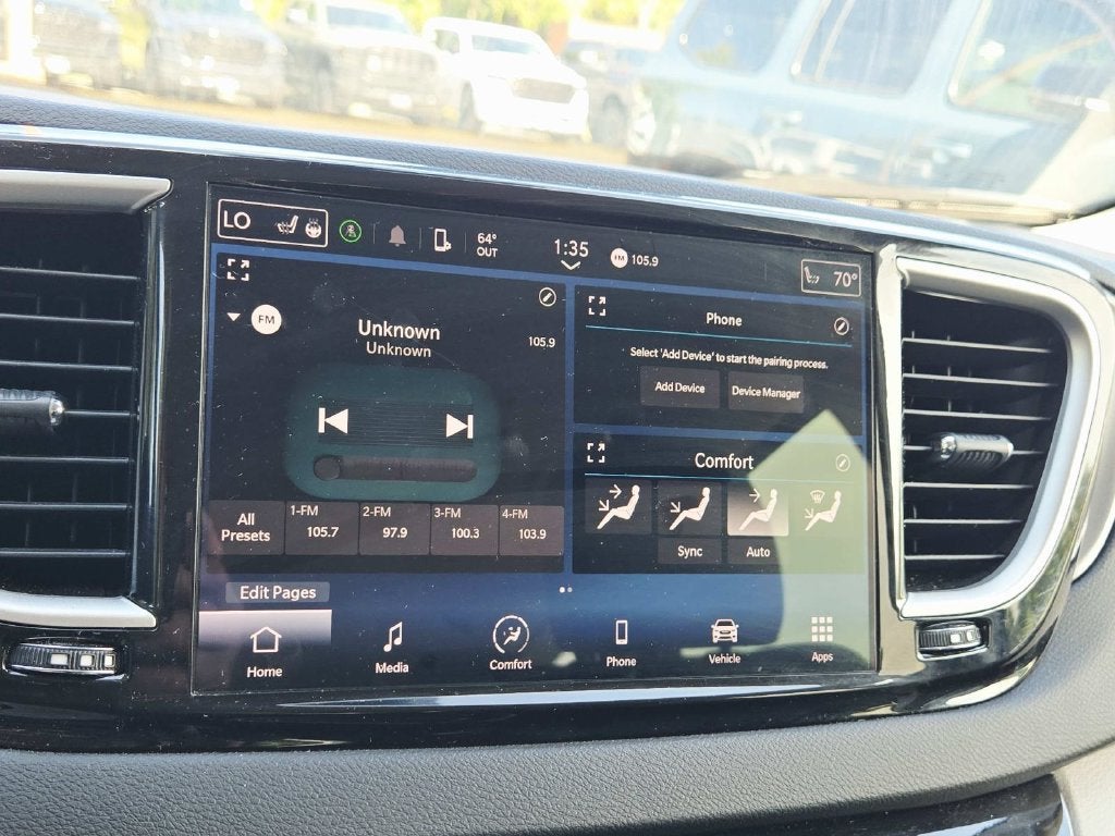 2024 Chrysler Pacifica Touring L