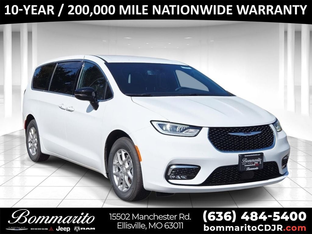 2026 Chrysler Pacifica Select