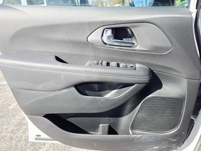 2026 Chrysler Voyager LX