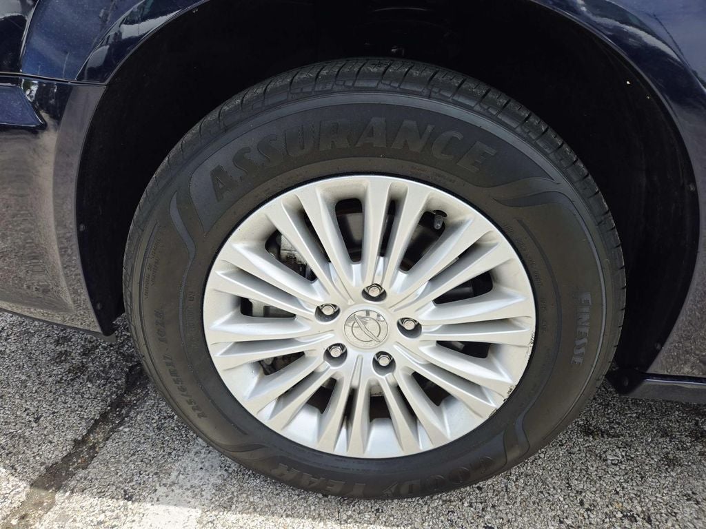 2014 Chrysler Town & Country Touring-L