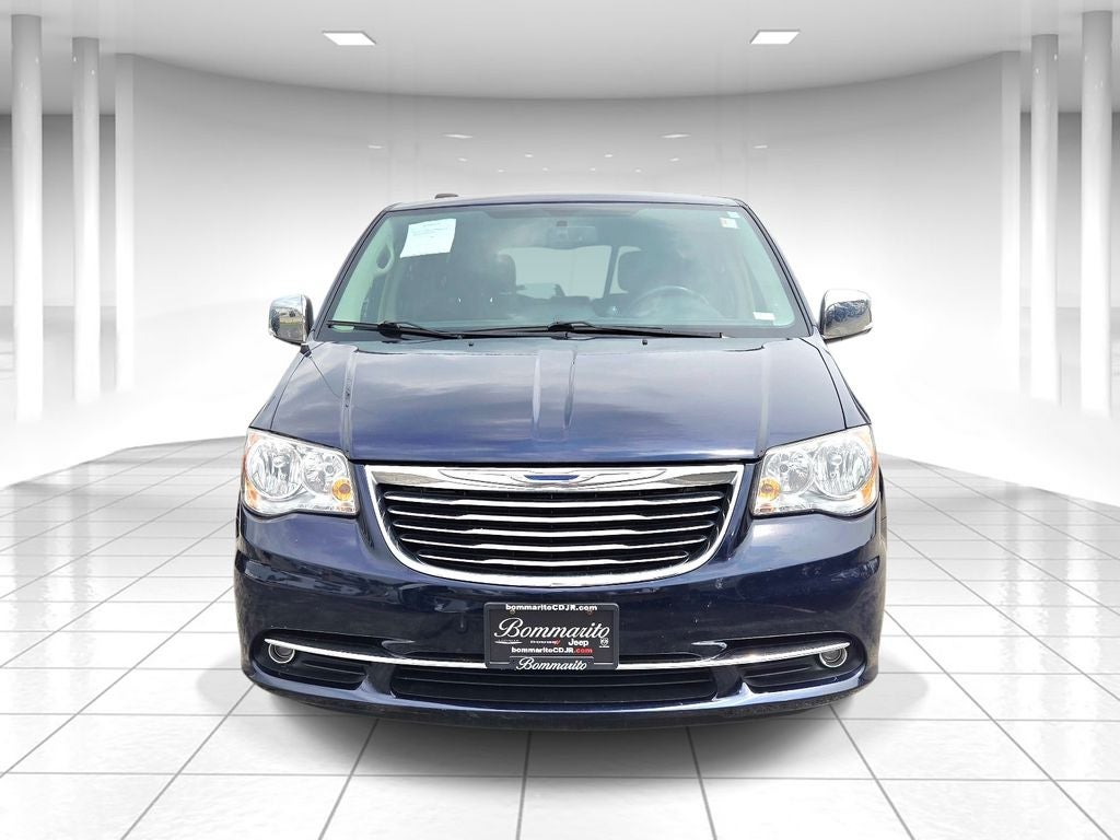 2014 Chrysler Town & Country Touring-L
