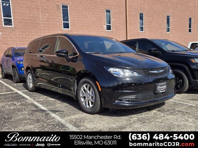 2026 Chrysler Voyager LX