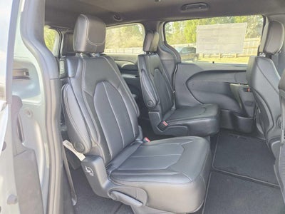 2026 Chrysler Voyager LX