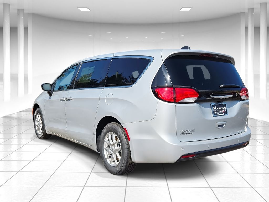 2026 Chrysler Voyager LX
