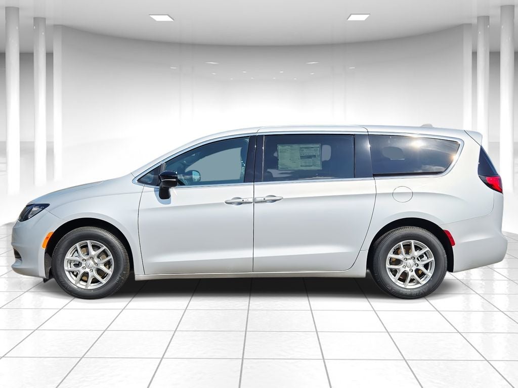 2026 Chrysler Voyager LX
