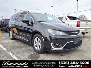2017 Chrysler Pacifica Touring L Plus