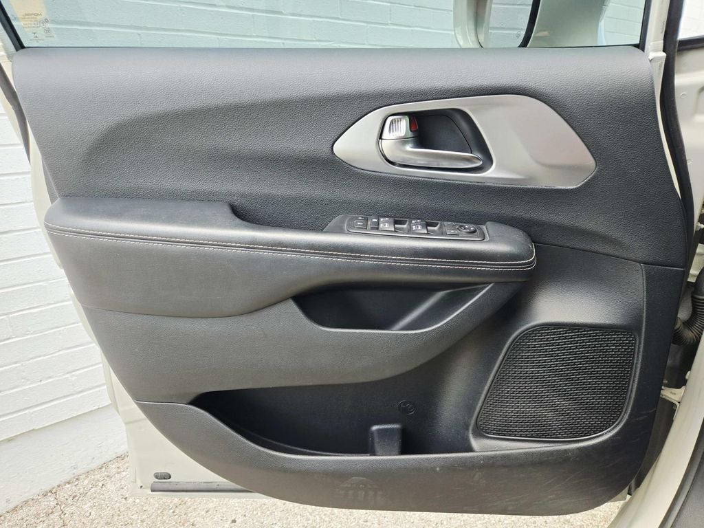 2019 Chrysler Pacifica Touring L Plus