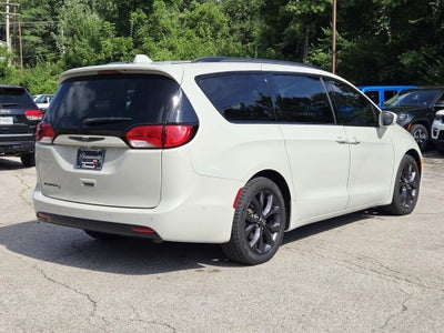 2019 Chrysler Pacifica Touring L Plus