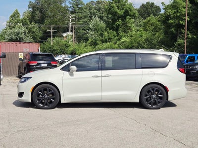 2019 Chrysler Pacifica Touring L Plus