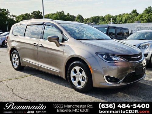 2017 Chrysler Pacifica Touring L Plus