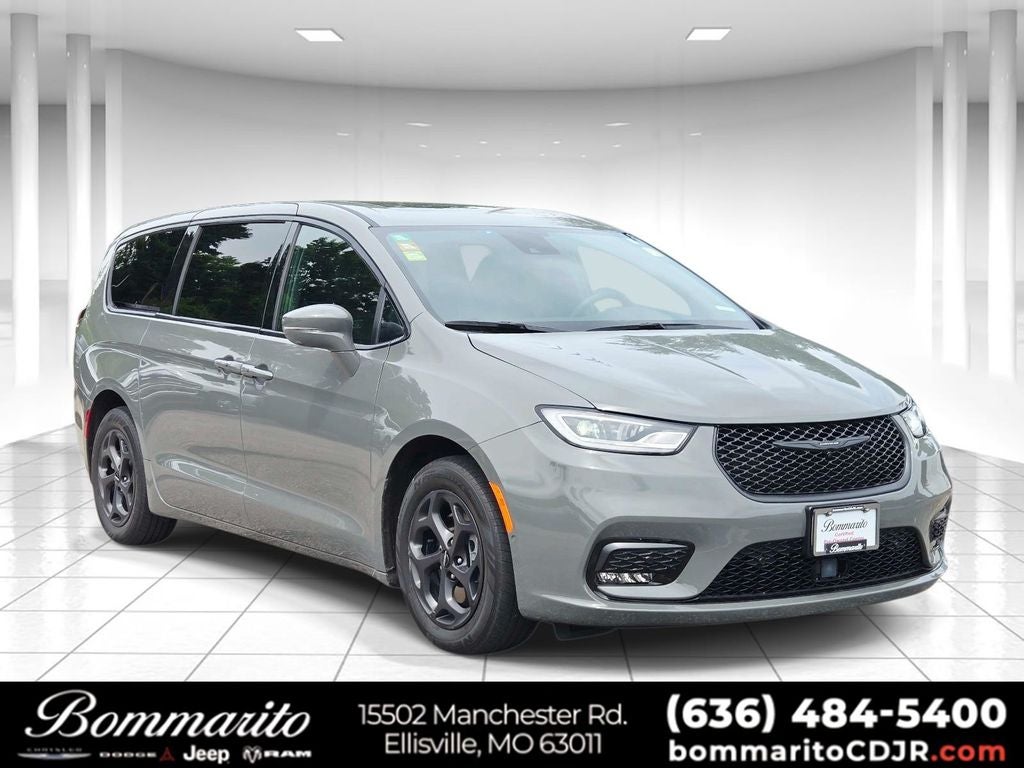 2022 Chrysler Pacifica Hybrid Limited