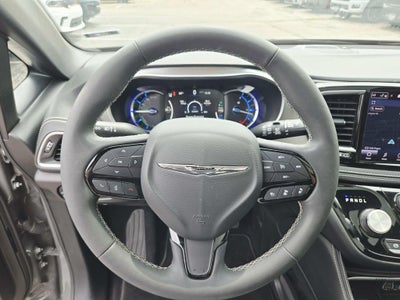 2022 Chrysler Pacifica Hybrid Limited