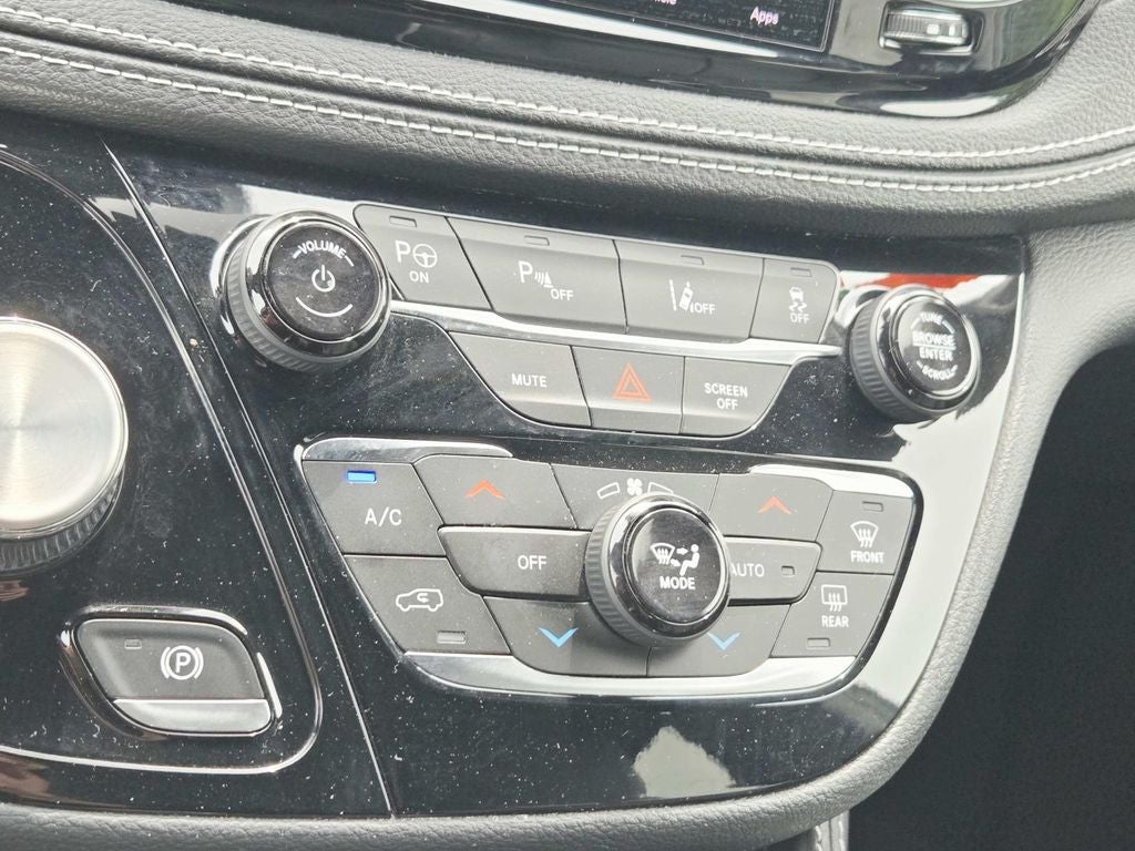 2022 Chrysler Pacifica Hybrid Limited