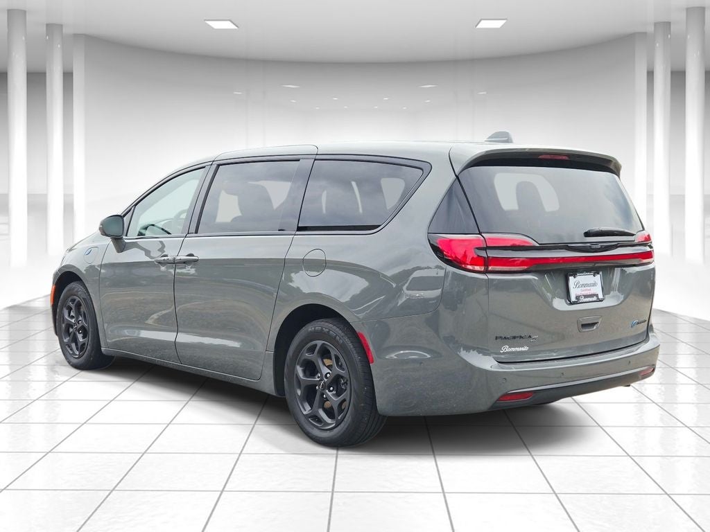 2022 Chrysler Pacifica Hybrid Limited
