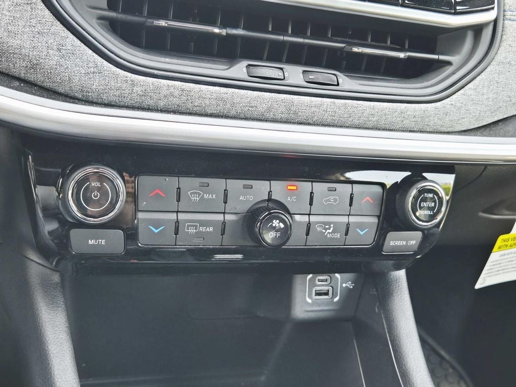 2025 Jeep Compass Latitude