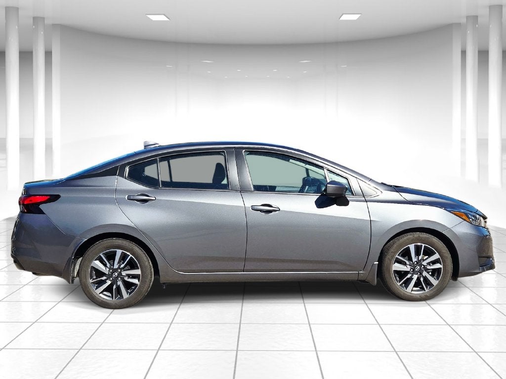 2025 Nissan Versa 1.6 SV SV