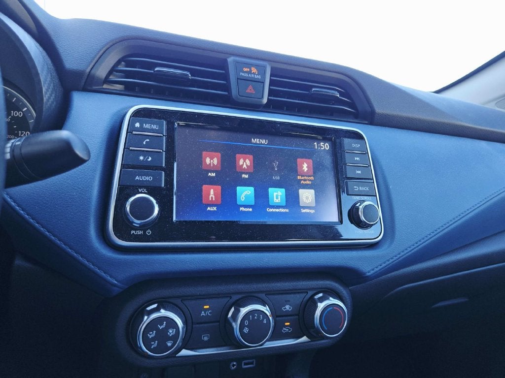 2025 Nissan Versa 1.6 SV SV