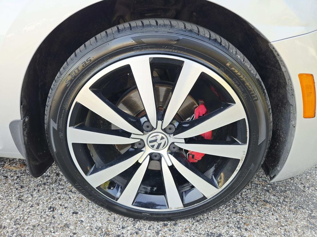 2013 Volkswagen Beetle 2.0 TSi