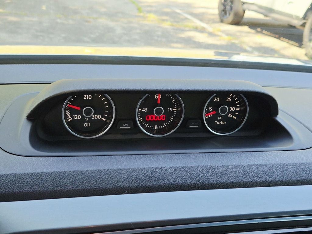 2013 Volkswagen Beetle 2.0 TSi